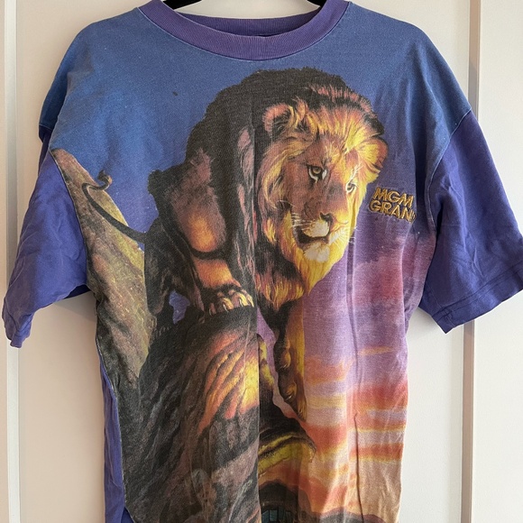 Vintage MGM Grand Lion T-Shirt - Picture 1 of 3